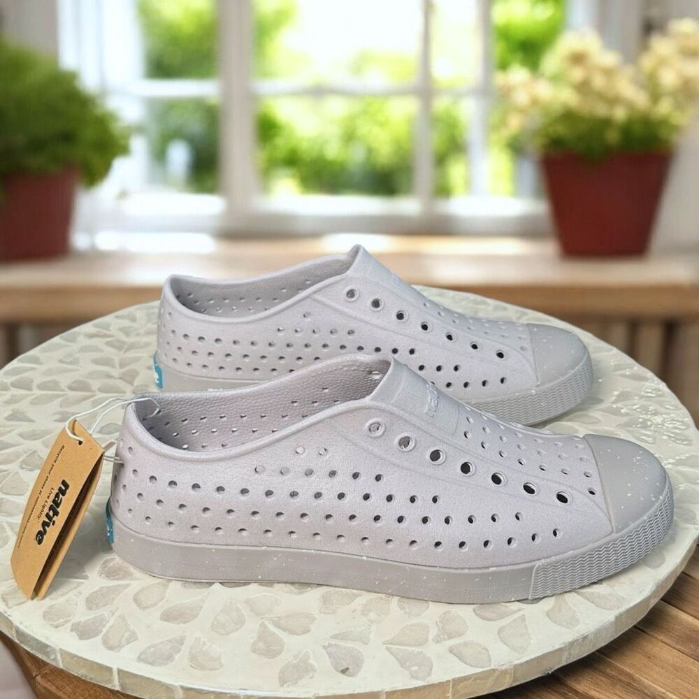 Native Jefferson Shell Speckles EVA Slip On Water Shoes Sneaker Women / Youth 4